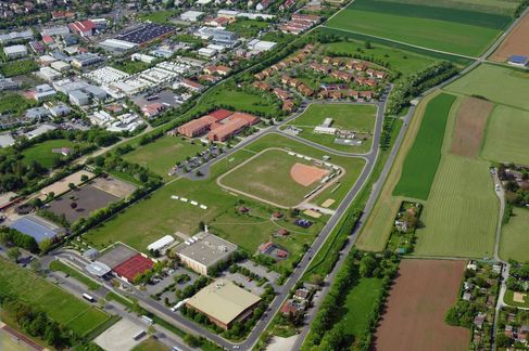 Luftbild Kessler Field und Yorktown Village Heeresstraße_Quelle Luftbild Müller
